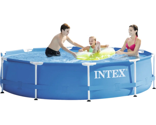 Szene mit Familie im Rahmenpool von Intex