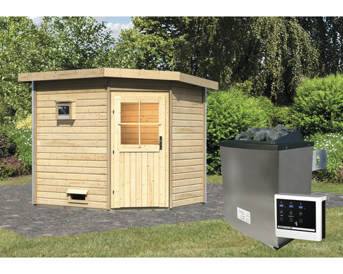 Außensauna aus Holz mit Saunaofen im Garten