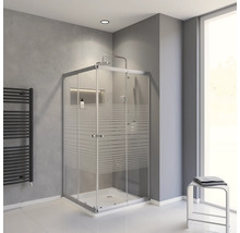 Modernes Badezimmer mit einer Duschkabine aus Glas und Metallrahmen