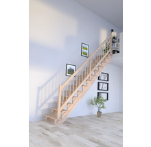 Holztreppe im Innenraum eines Hauses