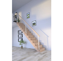Holztreppe mit Edelstahlgeländer in hellem Raum