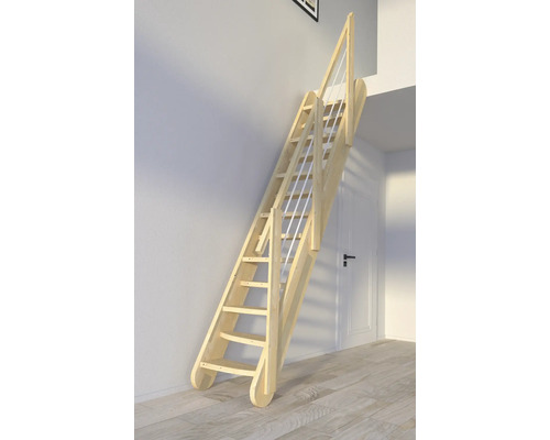 Holztreppe mit Geländer im Innenraum