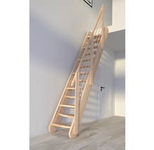 Holzbodentreppe mit Geländer an einer Wand montiert