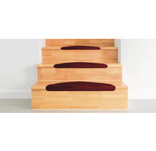 Holztreppe mit Stufenmatten