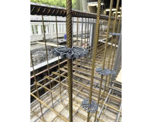 Bewehrungskorb mit Abstandhaltern aus Kunststoff