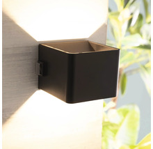 Quadratische Wandleuchte aus Metall zur Aussenbeleuchtung