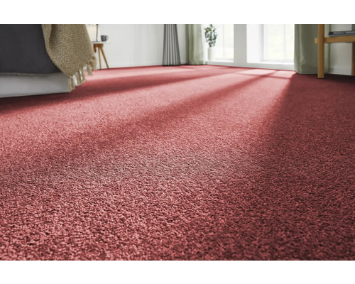 Nahaufnahme eines Wohnzimmers mit einem hochflorigen Teppich