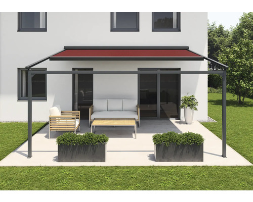 Terrasse mit Pergola, Sitzgruppe und Markise