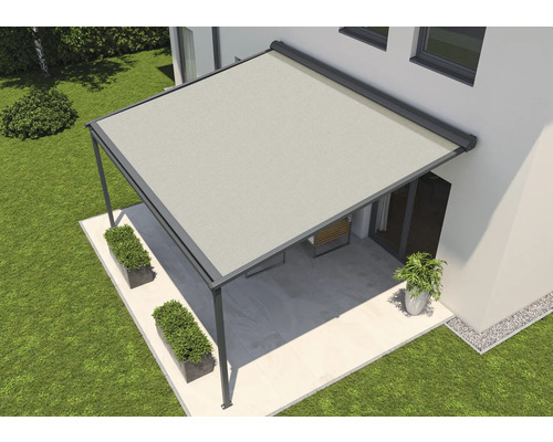 Terrassenüberdachung mit Markise und Außenbereich