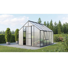 Gewächshaus mit geöffneten Fenstern im Garten
