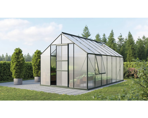 Gewächshaus Vitavia Meridian 1 11500 Hohlkammerplatten 6 mm 257x445 cm smaragd Gewächshaus mit geöffneter Tür und Fenster im Garten.