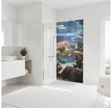 Modernes Badezimmer mit Duschtrennwand und Meeresmotiv