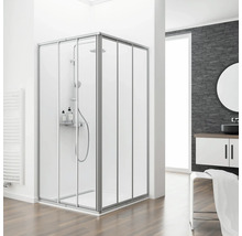 Badezimmer mit Duschkabine, Waschtisch und Spiegel