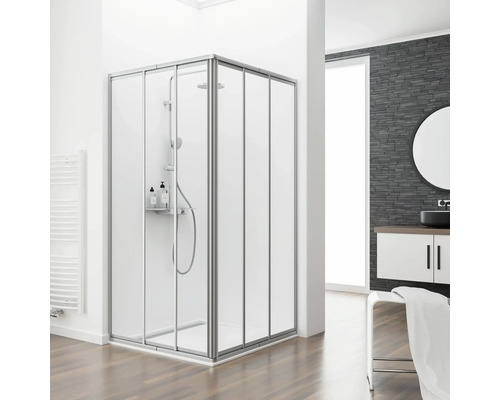 Badezimmer mit Duschkabine, Waschtisch und Spiegel