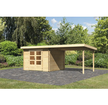 Gartenhaus mit Anbau und Flachdach auf gepflasterter Fläche im Garten