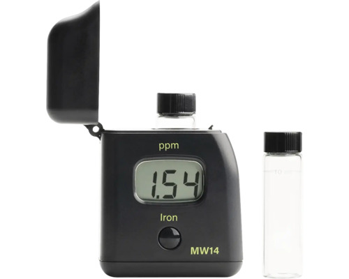 Digitales Eisenmessgerät mit zwei Teströhrchen