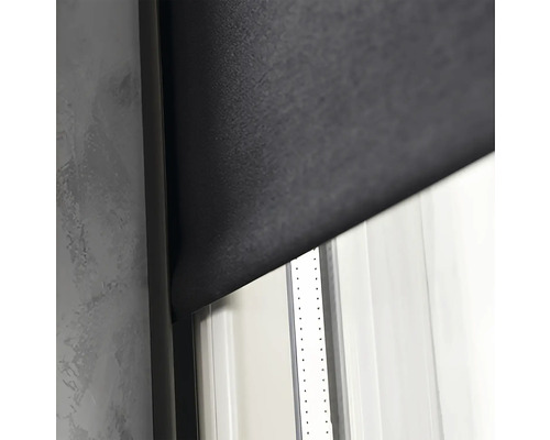 Fensterrolladen zur Verdunkelung eines Fensters