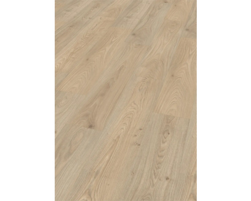 Verlegter Laminatboden mit Holzoptik.