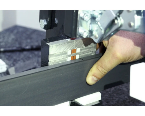 Metallbiegemaschine mit manueller Bedienung zum Biegen von Metallprofilen