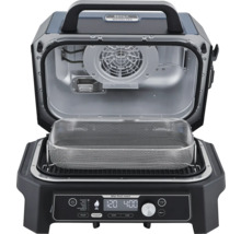 Ninja Woodfire Elektrogrill mit geöffnetem Deckel und Korb