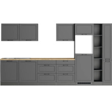 Komplette graue Küchenzeile mit Ober- und Unterschränken sowie Schubladen