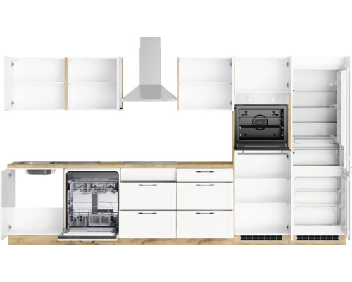 Küchenzeile mit Spüle, Geschirrspüler, Schubladen, Backofen, Dunstabzugshaube und Kühlschrank