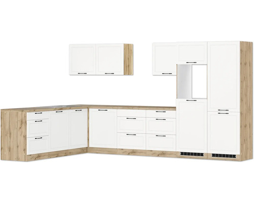 Küchenzeile mit weißen Fronten und Arbeitsplatte in Holzoptik