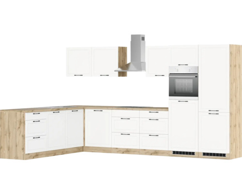 Komplette Küche mit Dunstabzugshaube, Backofen und Schränken in Holzoptik und Weiß