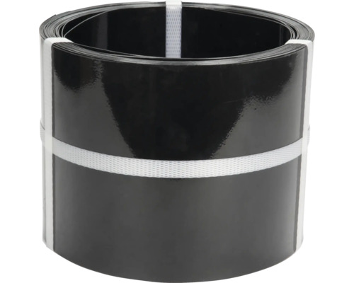 Schwarze Teichfolienrolle gebunden