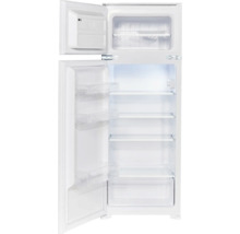 Weißer Kühlschrank mit geöffneten Türen und Regalen