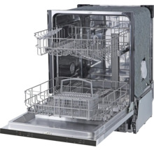 Geöffneter Geschirrspüler mit Besteckkörben
