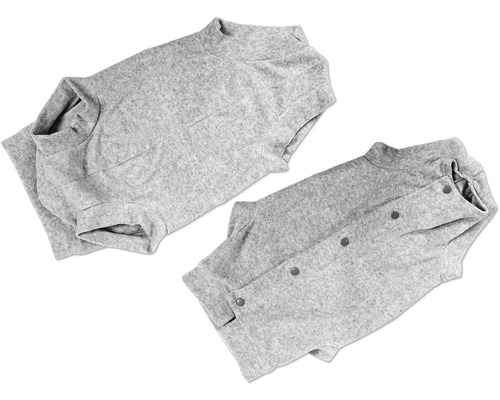 Zwei graue, gefaltete Poloshirts mit kurzen Ärmeln