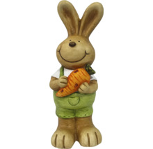 Dekorativer Osterhase mit Karotte für die Osterdekoration