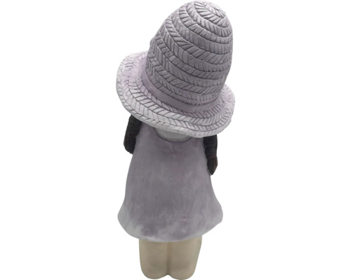 Gartendekoration: Mädchenfigur mit Hut, Rückenansicht