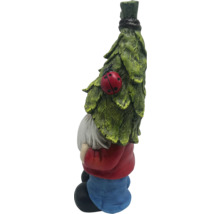 Gartenzwerg mit Blätterhut und Marienkäfer