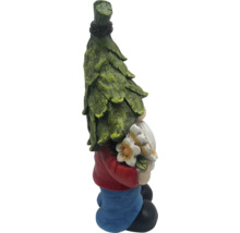 Gartenzwerg mit Baumstammhut und Blumenstrauß