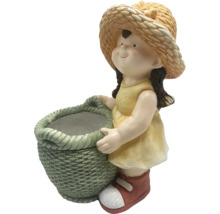 Dekorative Mädchen Pflanzfigur mit Strohhut und Korb für den Garten