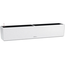 Weißer Pflanzkasten mit Bewässerungssystem