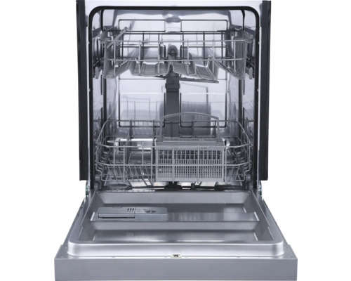 Innenansicht eines Geschirrspülers mit offenen Körben