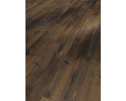 Verlegter Laminatboden in Holzoptik