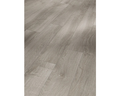 Verlegter Laminatboden in Holzoptik