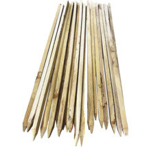 Holzpflöcke mit Spitze im Stapel