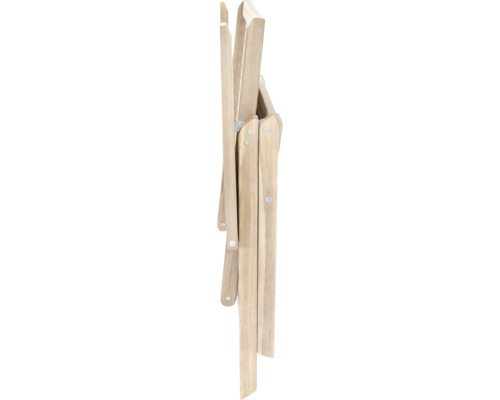 Zusammengeklappter Holzliegestuhl