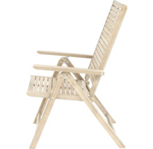 Holzfarbener Gartenstuhl mit Armlehne
