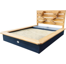 Sandkasten aus Holz mit Wasserrad