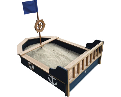 Sandkasten in Bootsform mit Steuerrad und Flagge