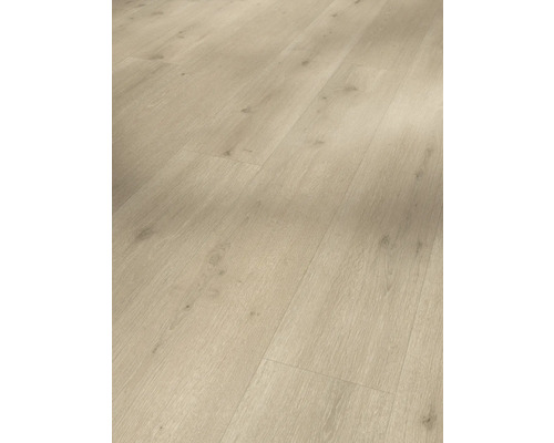 Nahaufnahme von Laminatboden mit Holzstruktur