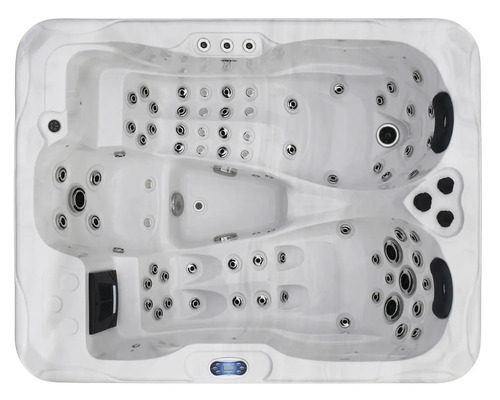 Aufnahme eines Whirlpools von oben, mit Düsen und Sitzen für mehrere Personen