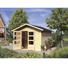 Gartenhaus mit geöffneten Doppeltüren und Satteldach im Garten