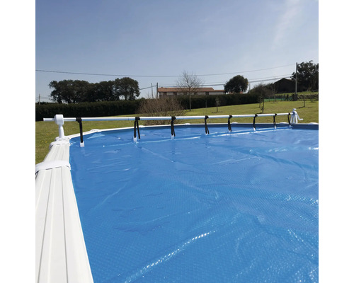 Aufblasbare Poolabdeckung mit Aufrollvorrichtung für oberirdische Pools im Garten